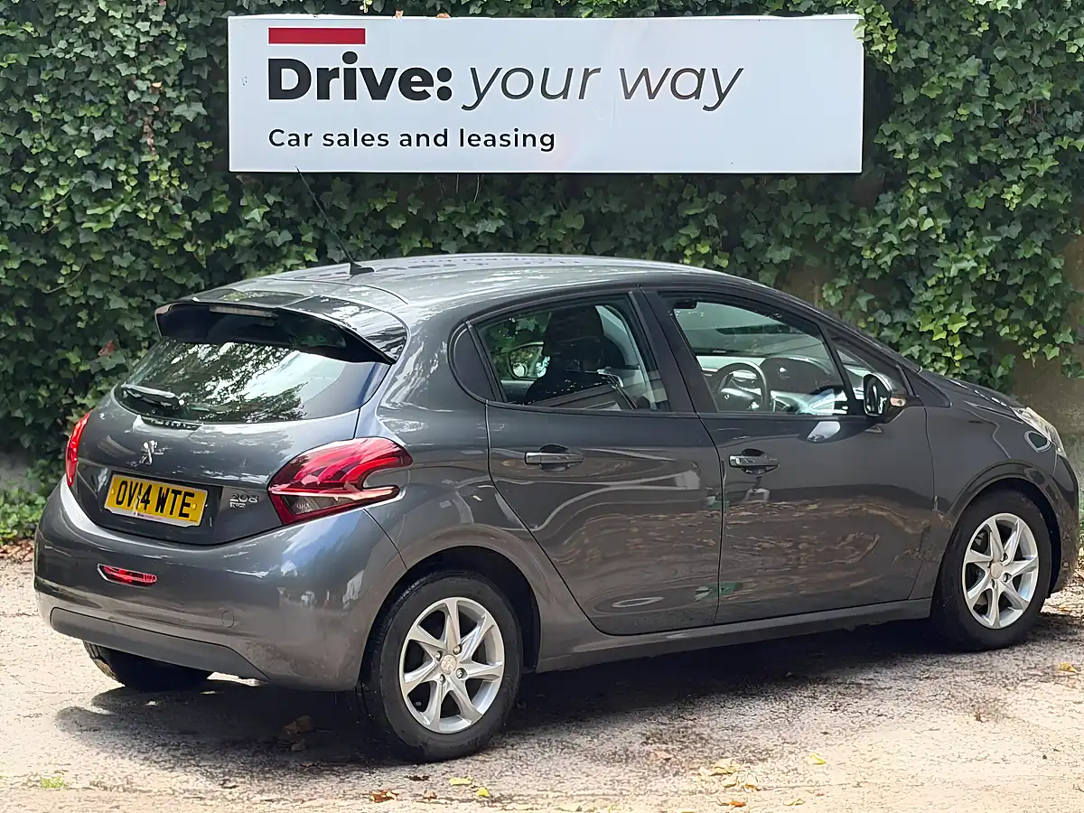 Used 2014 Peugeot 208 Active Grey - Interior and Exterior details 7