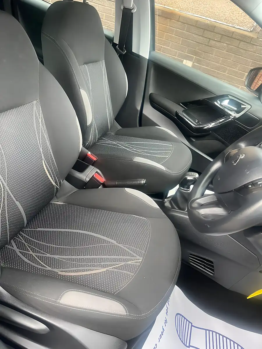 Used 2014 Peugeot 208 Active Metallic Grey - Interior and Exterior details 7