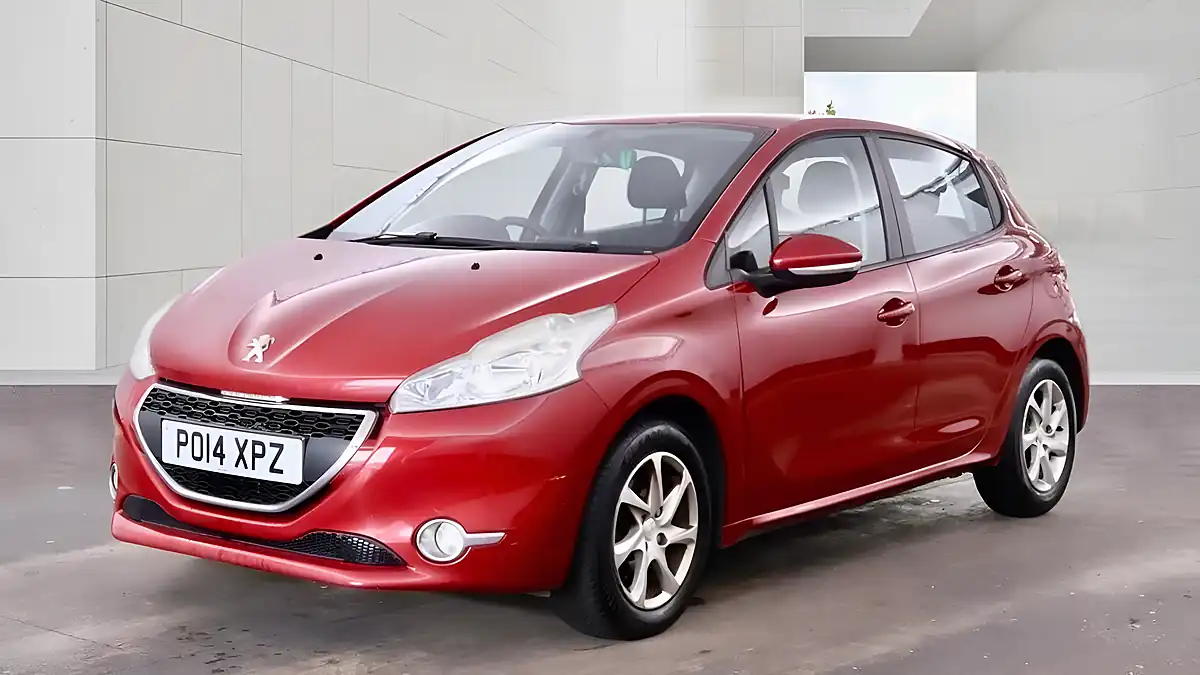 Used 2014 Peugeot 208 Active Red - Interior and Exterior details 3