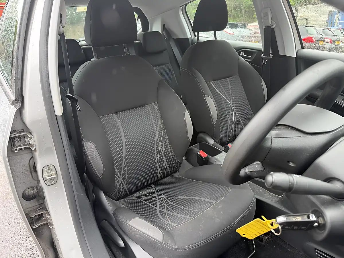 Used 2014 Peugeot 208 Active Silver - Interior and Exterior details 10