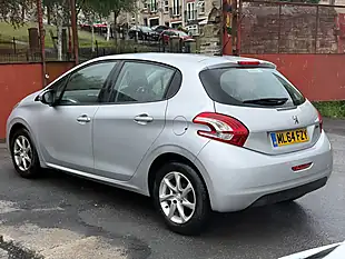 Used 2014 Peugeot 208 Active Silver - Interior and Exterior details 5