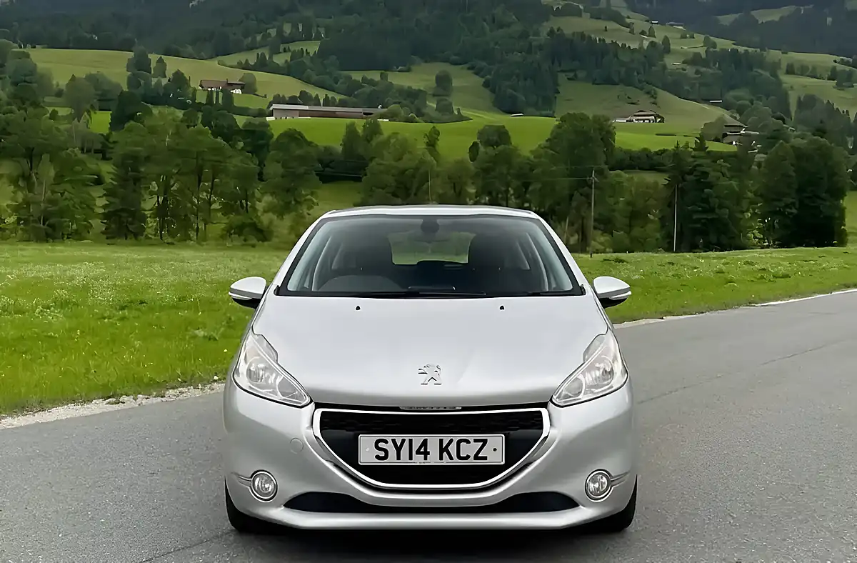 Used 2014 Peugeot 208 Active Silver - Interior and Exterior details 2
