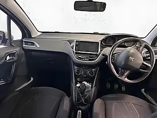 Used 2014 Peugeot 208 Active Silver - Interior and Exterior details 6