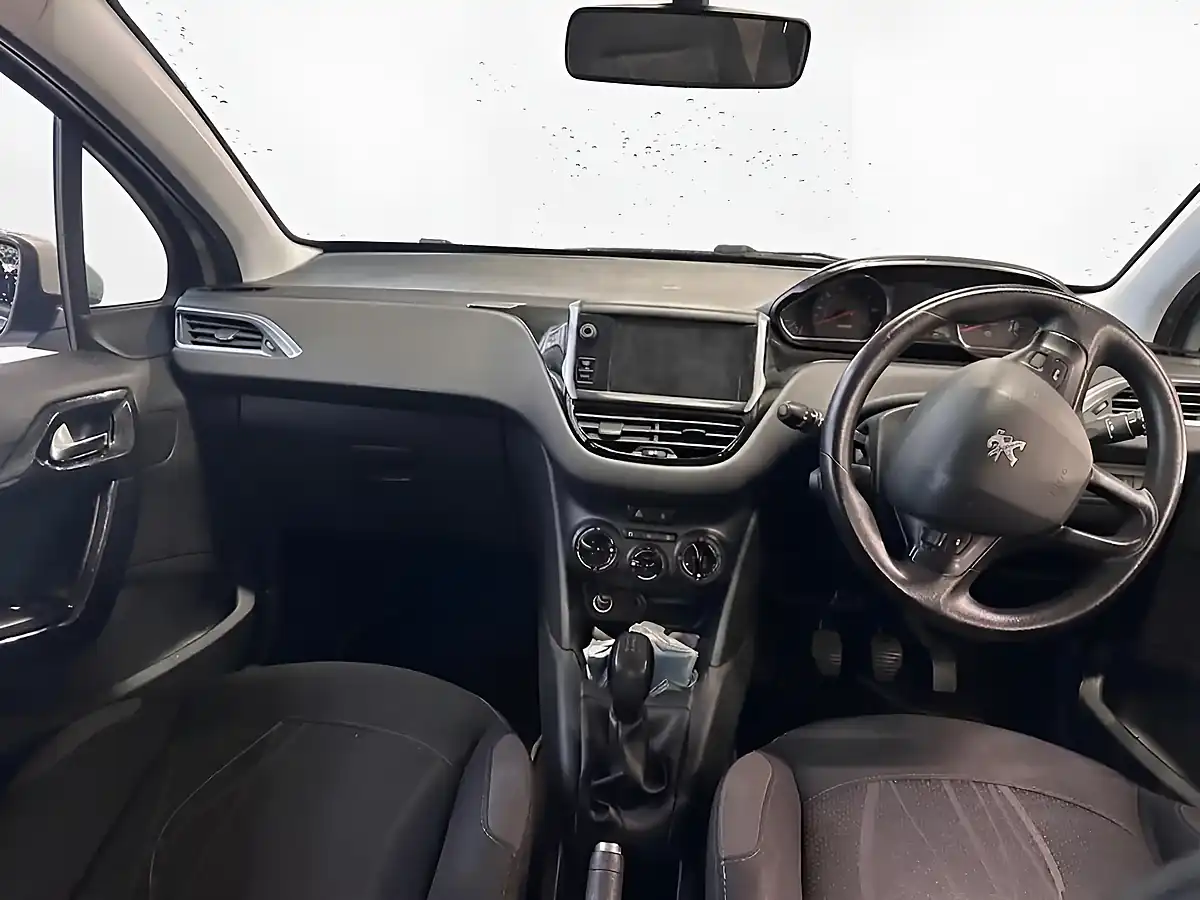 Used 2014 Peugeot 208 Active Silver - Interior and Exterior details 6