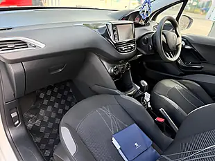 Used 2014 Peugeot 208 Active White - Interior and Exterior details 10