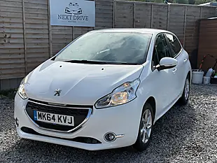 Used 2014 Peugeot 208 Active White - Interior and Exterior details 3