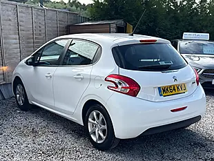 Used 2014 Peugeot 208 Active White - Interior and Exterior details 6