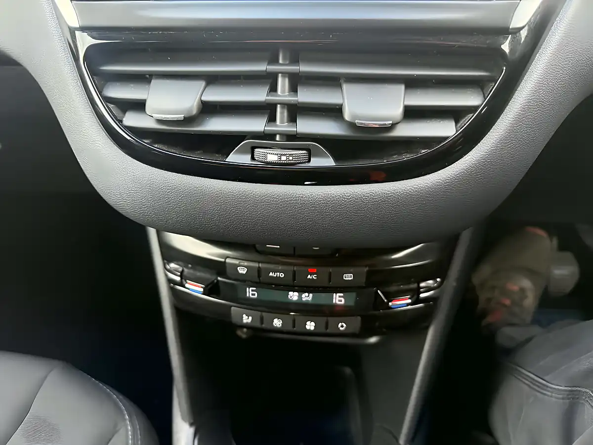 Used 2014 Peugeot 208 Allure Grey - Interior and Exterior details 15