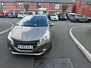 Used 2014 Peugeot 208 Allure Grey - Interior and Exterior details 7