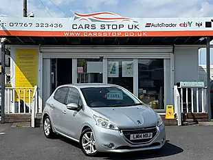 Used 2014 Peugeot 208 Allure Silver - Interior and Exterior details 5