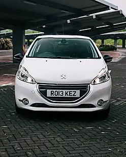 Used 2014 Peugeot 208 Allure White - Interior and Exterior details 10