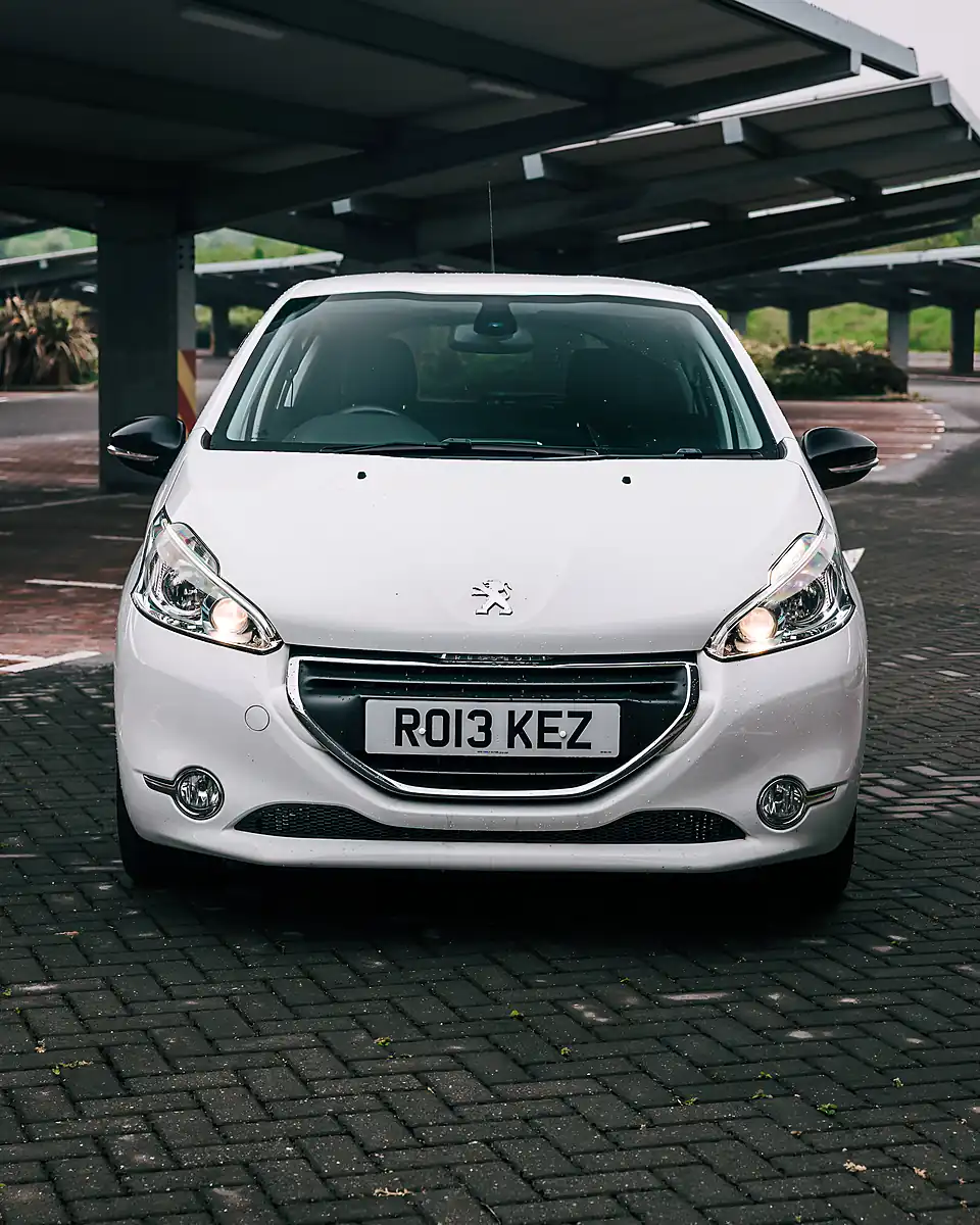 Used 2014 Peugeot 208 Allure White - Interior and Exterior details 10