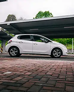 Used 2014 Peugeot 208 Allure White - Interior and Exterior details 12
