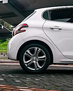Used 2014 Peugeot 208 Allure White - Interior and Exterior details 16
