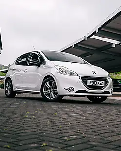 Used 2014 Peugeot 208 Allure White - Interior and Exterior details 18