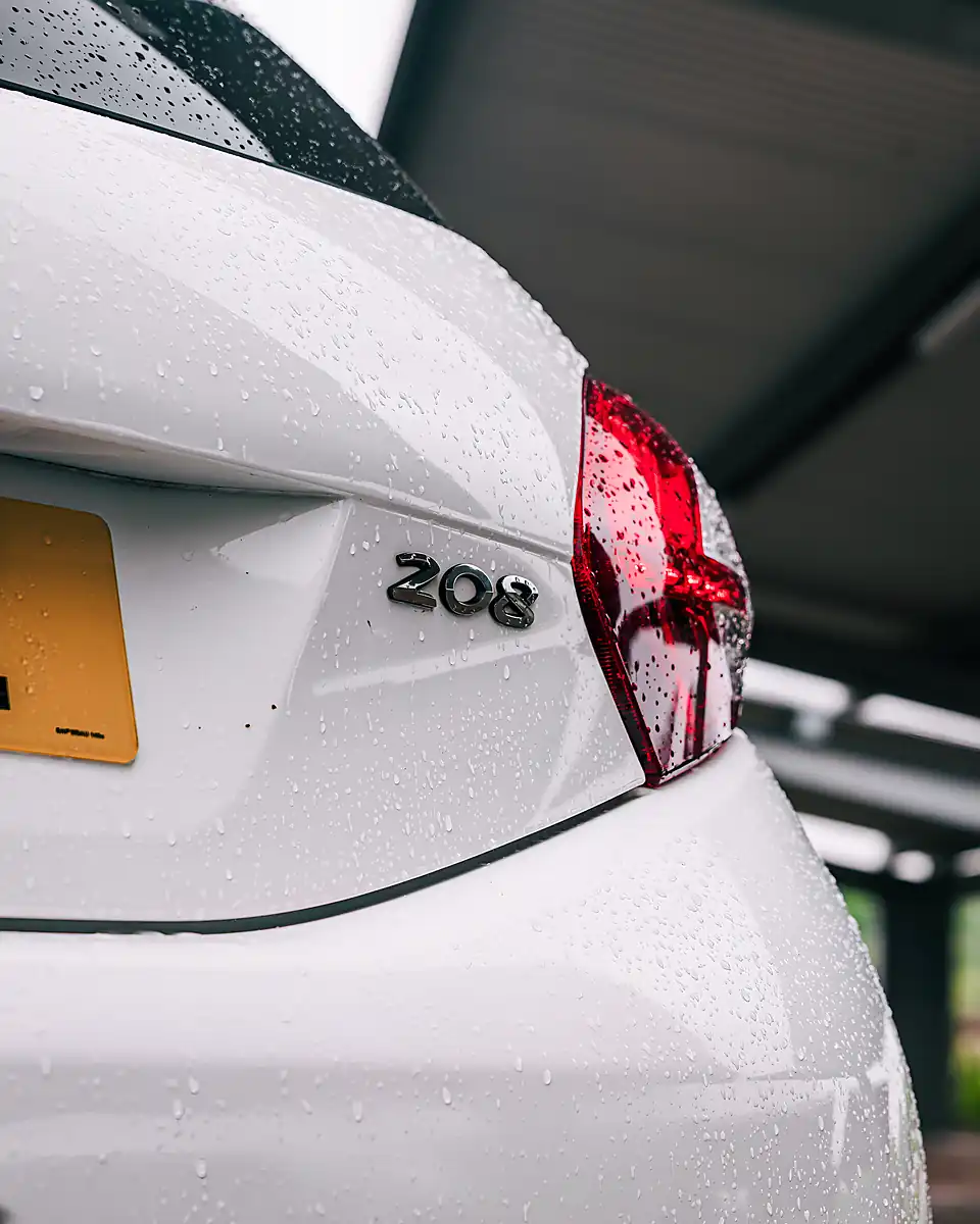 Used 2014 Peugeot 208 Allure White - Interior and Exterior details 20