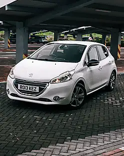 Used 2014 Peugeot 208 Allure White - Interior and Exterior details 4