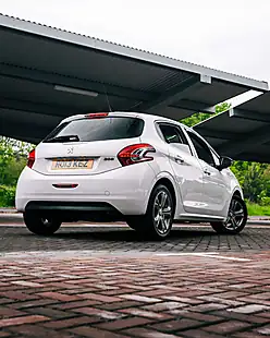 Used 2014 Peugeot 208 Allure White - Interior and Exterior details 5