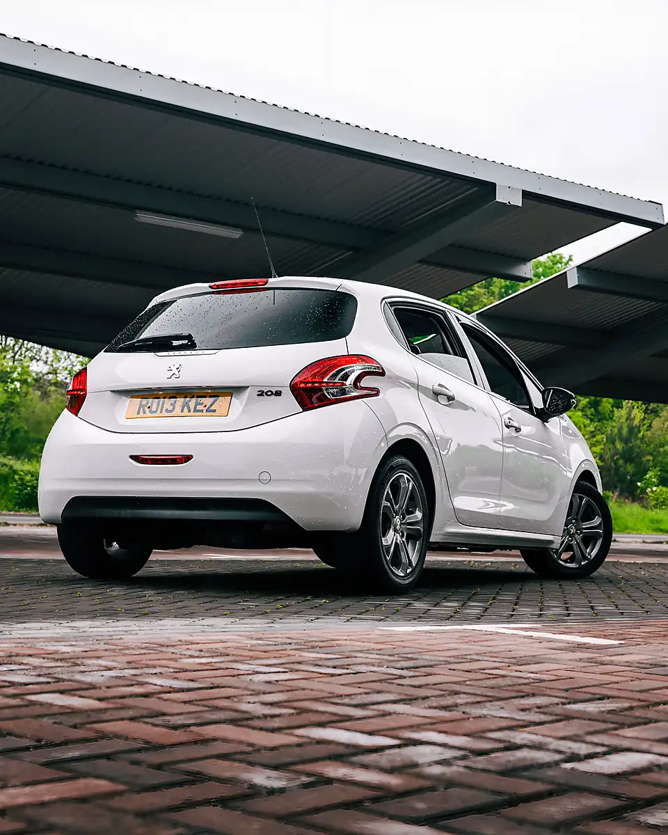 Used 2014 Peugeot 208 Allure White - Interior and Exterior details 5