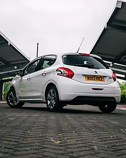 Used 2014 Peugeot 208 Allure White - Interior and Exterior details 7
