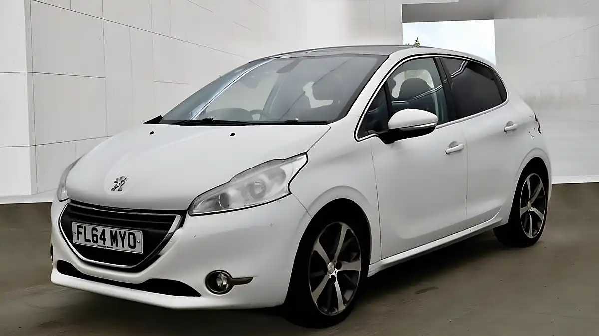 Used 2014 Peugeot 208 Feline Egc White - Interior and Exterior details 2