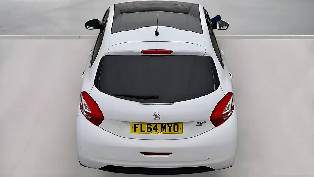 Used 2014 Peugeot 208 Feline Egc White - Interior and Exterior details 5