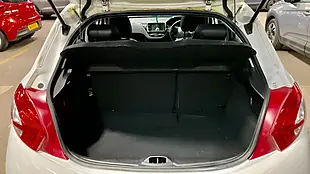 Used 2014 Peugeot 208 Feline Egc White - Interior and Exterior details 6
