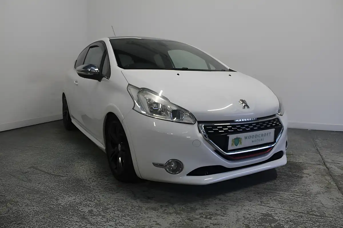 Used 2014 Peugeot 208 GTI White - Front View