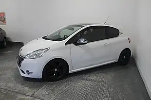 Used 2014 Peugeot 208 GTI White - Interior and Exterior details 4