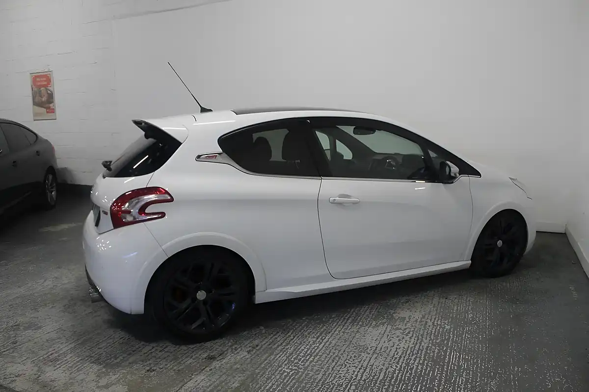 Used 2014 Peugeot 208 GTI White - Interior and Exterior details 8