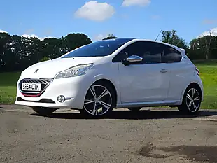 Used 2014 Peugeot 208 GTI White - Interior and Exterior details 8