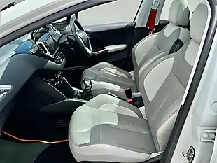 Used 2014 Peugeot 208 Roland Garros White - Interior and Exterior details 10