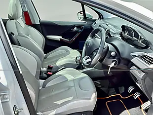 Used 2014 Peugeot 208 Roland Garros White - Interior and Exterior details 6