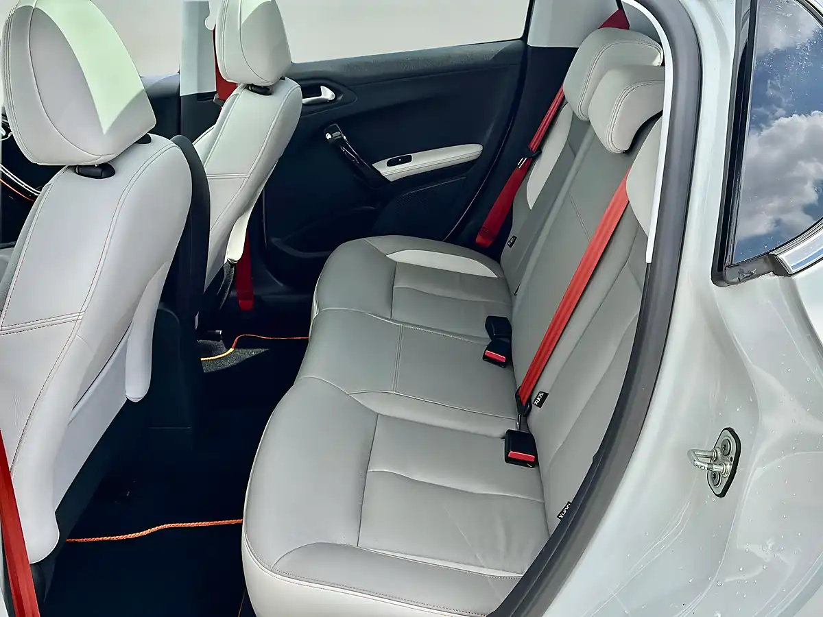 Used 2014 Peugeot 208 Roland Garros White - Interior and Exterior details 9