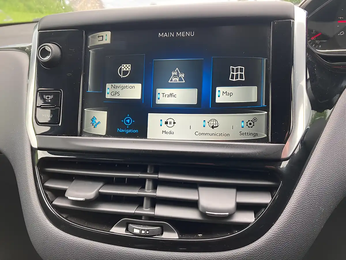 Used 2014 Peugeot 208 Style Blue - Interior and Exterior details 19