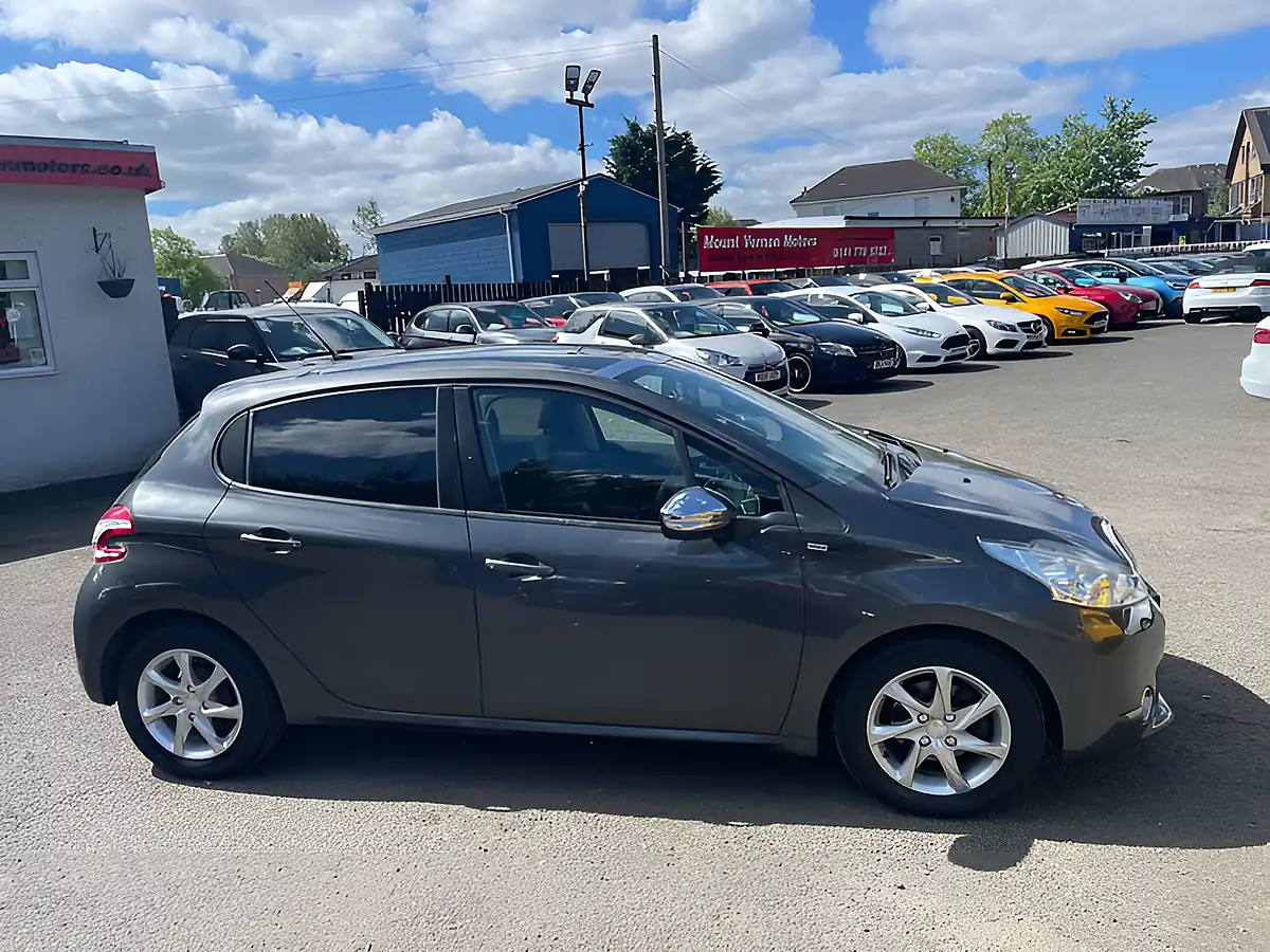 Used 2014 Peugeot 208 Style Grey - Interior and Exterior details 9