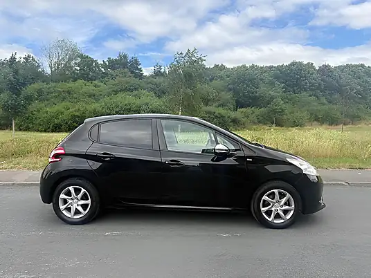 2014 Peugeot 208 Style 1.4 HDi