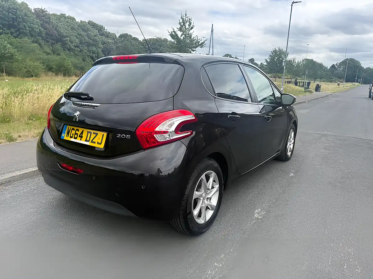 Used 2014 Peugeot 208 Style Nera Black - Interior and Exterior details 2