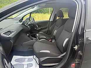 Used 2014 Peugeot 208 Style Nera Black - Interior and Exterior details 8