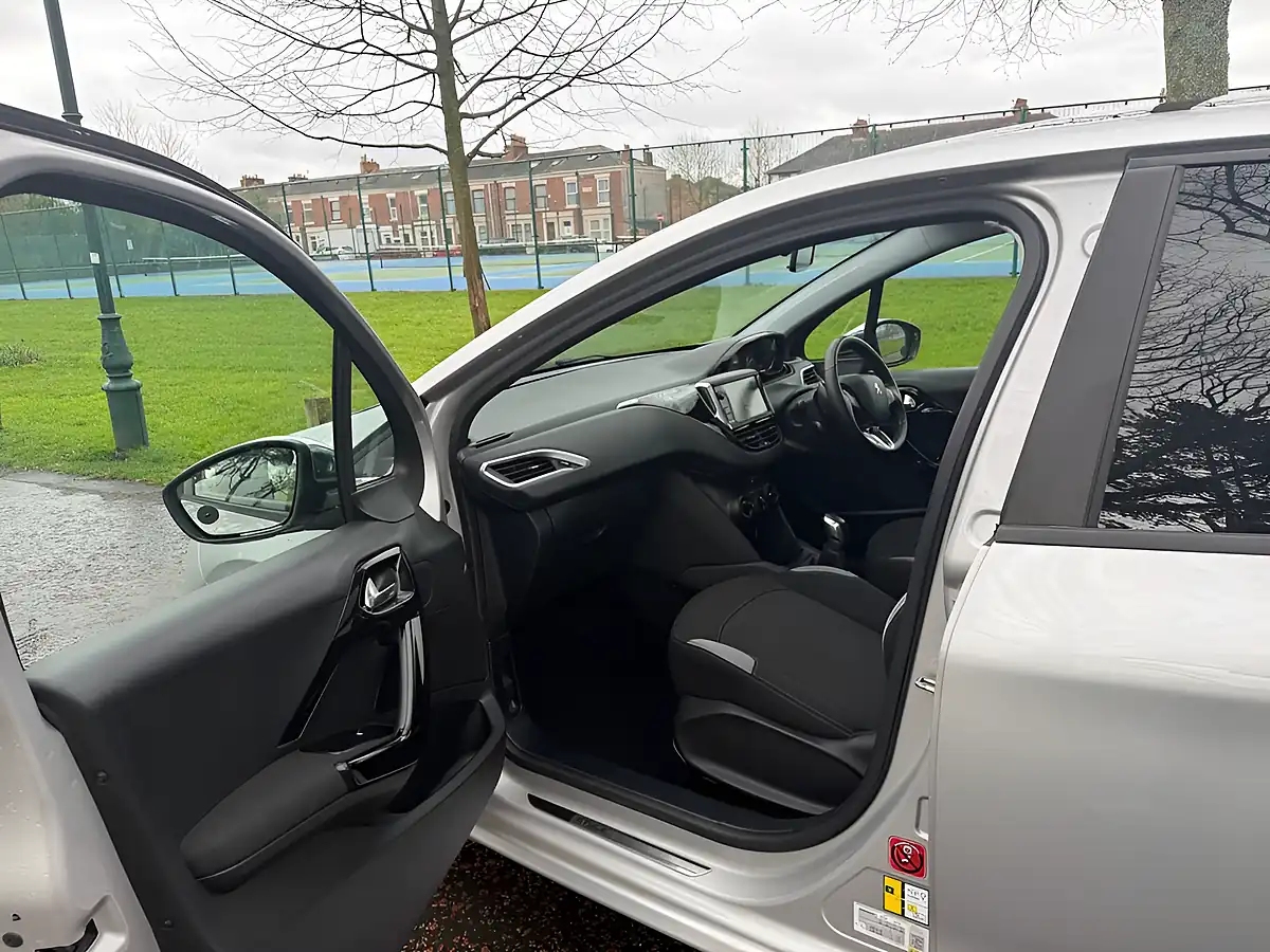 Used 2014 Peugeot 208 Style Silver - Interior and Exterior details 13
