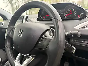 Used 2014 Peugeot 208 Style Silver - Interior and Exterior details 19