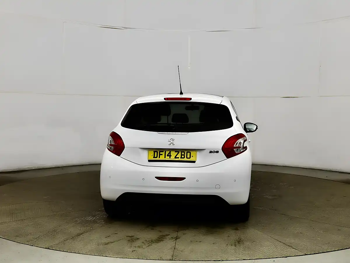 Used 2014 Peugeot 208 Style White - Interior and Exterior details 5