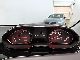 Used 2014 Peugeot 208 Style White - Interior and Exterior details 9