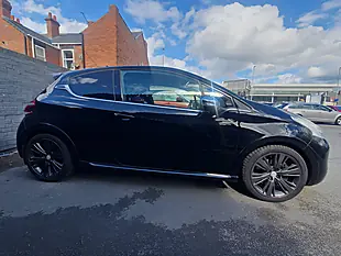 Used 2014 Peugeot 208 Xy Black - Interior and Exterior details 7
