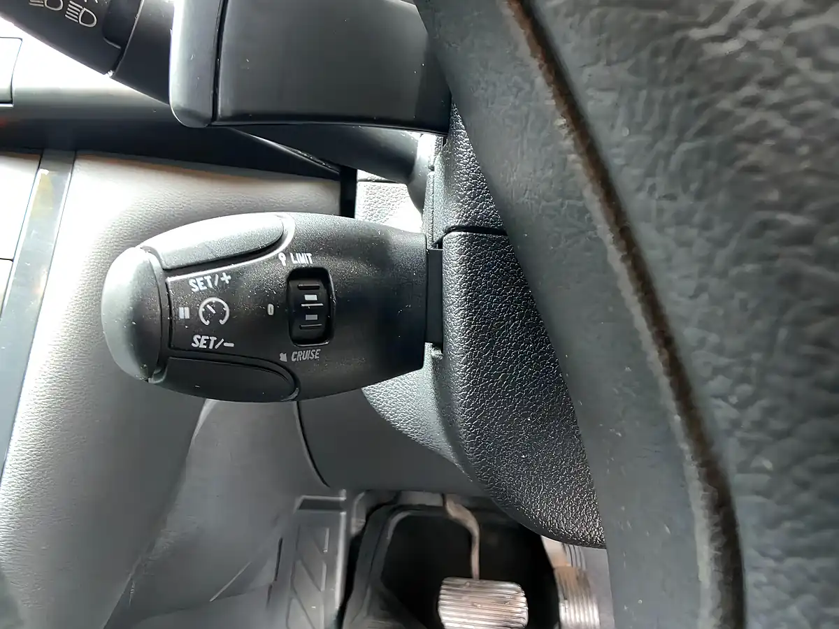 Used 2014 Peugeot 3008 Active Egc Silver - Interior and Exterior details 17