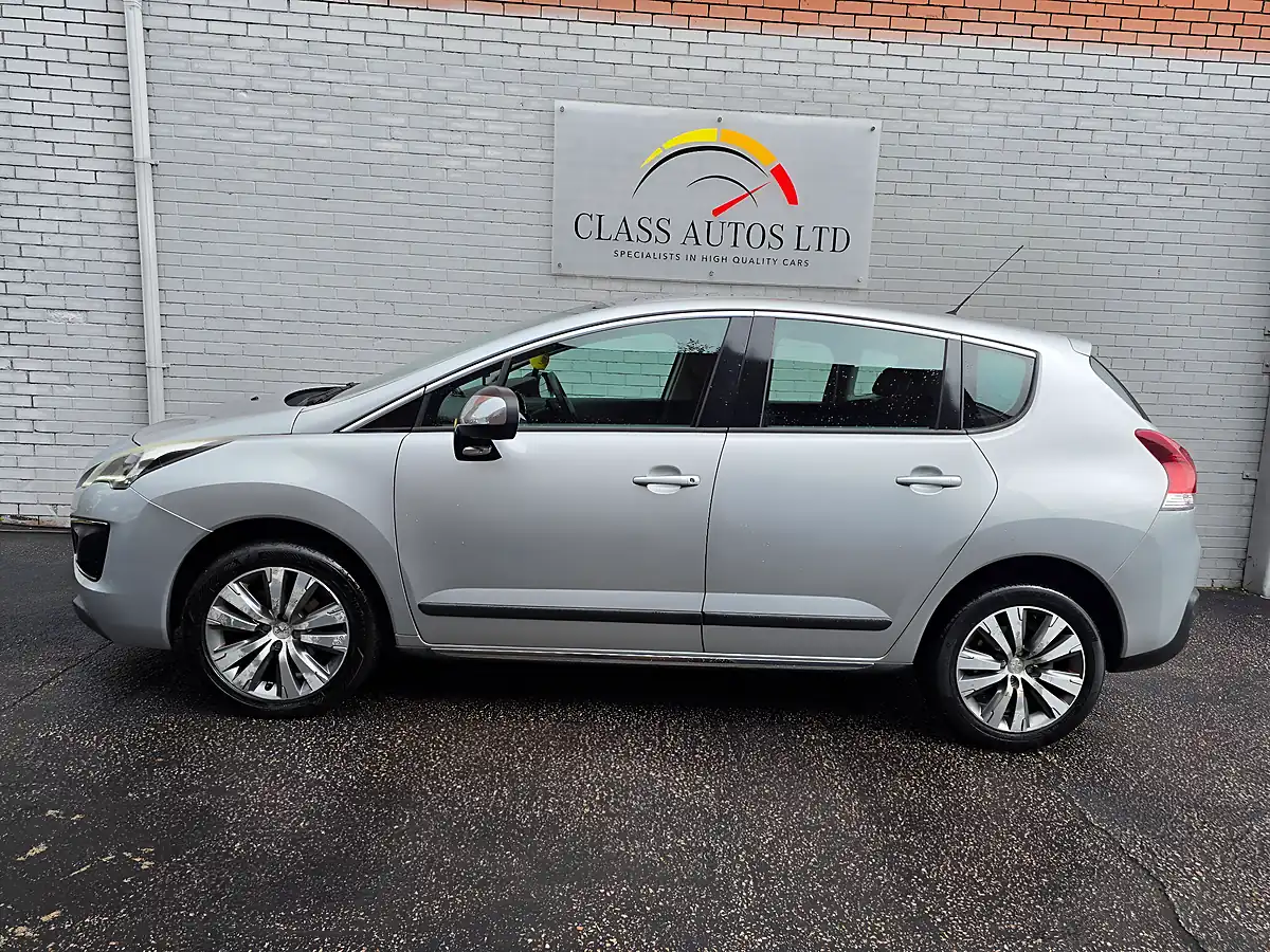 Used 2014 Peugeot 3008 Active Egc Silver - Interior and Exterior details 4