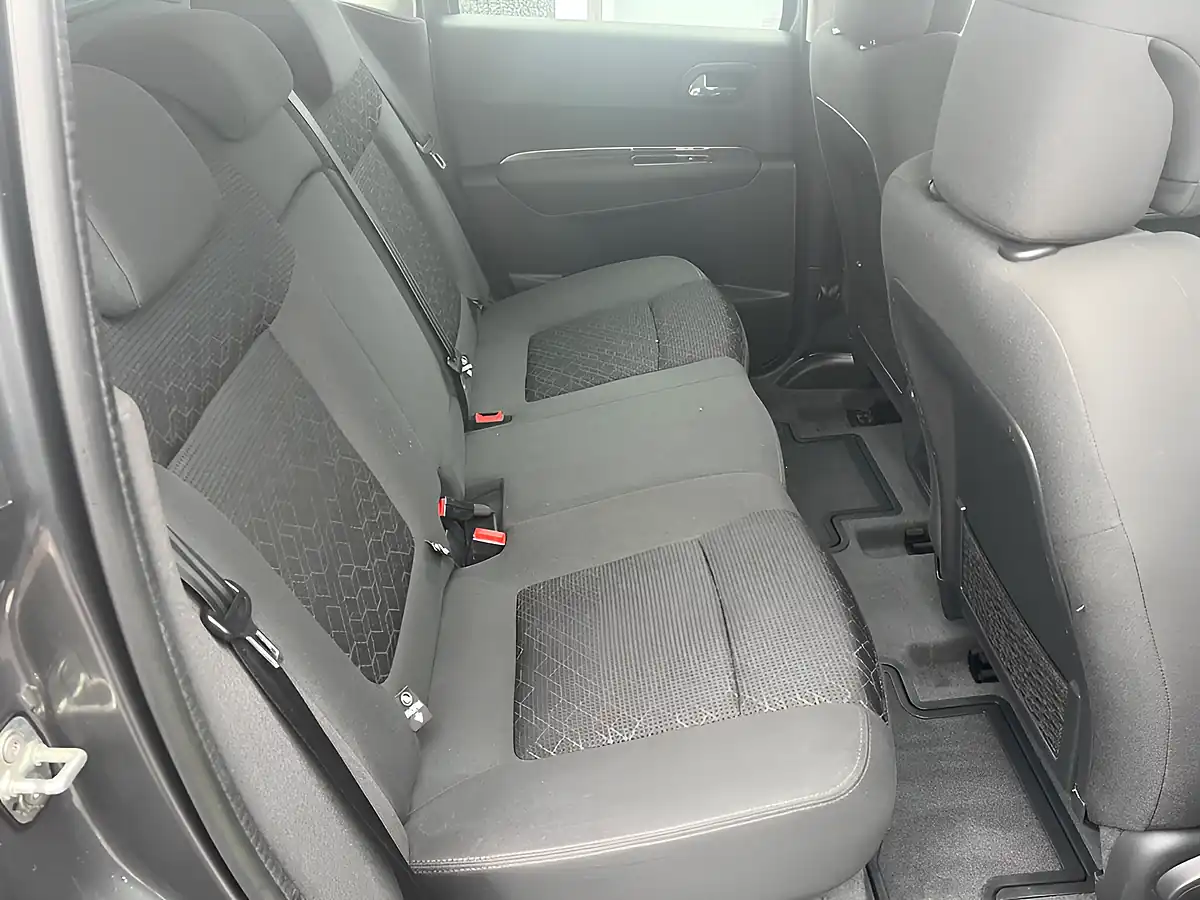 Used 2014 Peugeot 3008 Active Grey - Interior and Exterior details 11