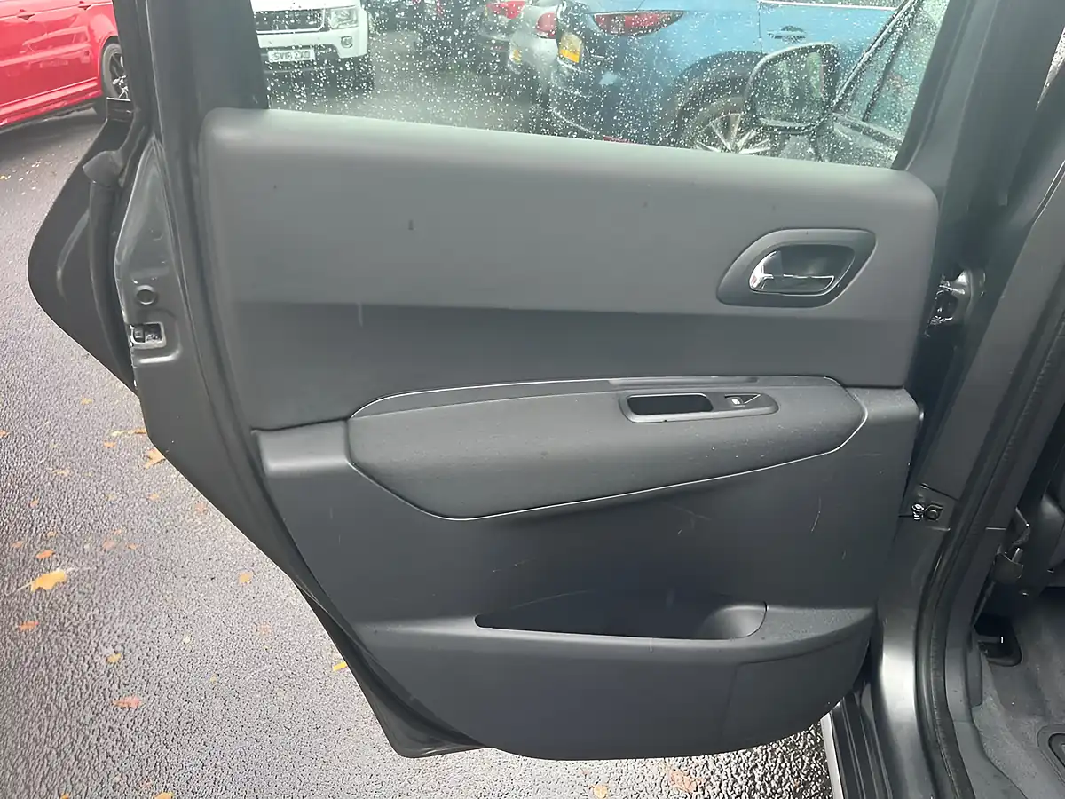 Used 2014 Peugeot 3008 Active Grey - Interior and Exterior details 13