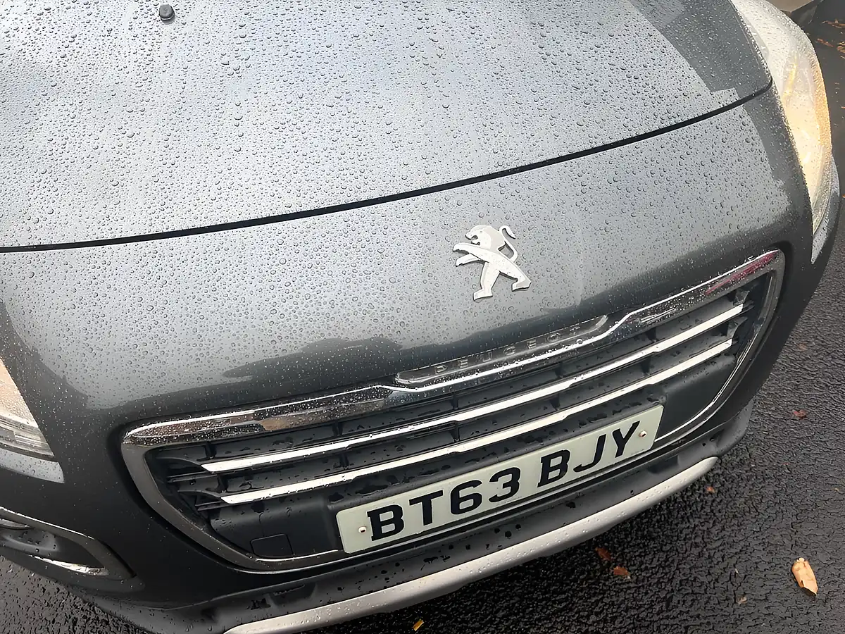 Used 2014 Peugeot 3008 Active Grey - Interior and Exterior details 9