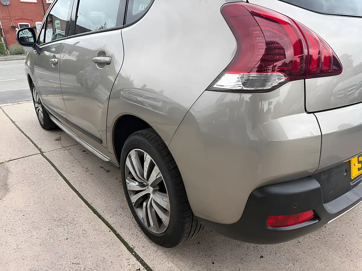 Used 2014 Peugeot 3008 Active Grey - Interior and Exterior details 11